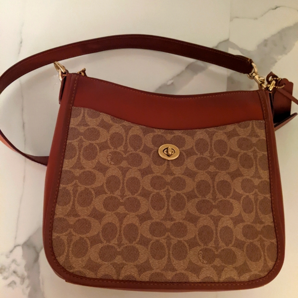 Coach Chaise Crossbody In Signature Canvas